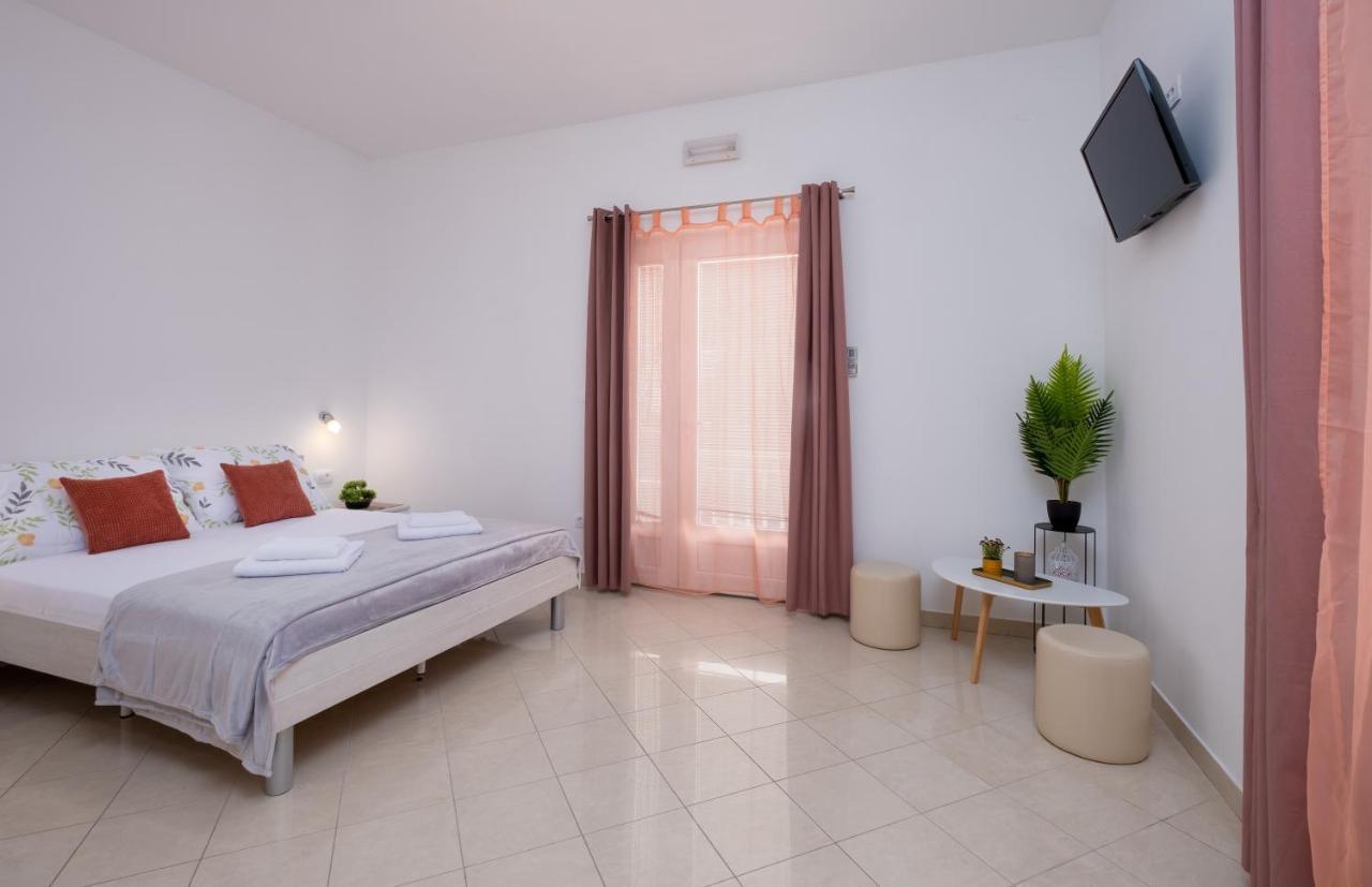 Studio Apartment Brigita Млини Екстериор снимка