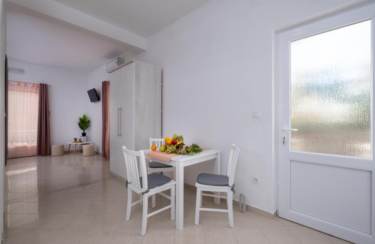 Studio Apartment Brigita Млини Екстериор снимка